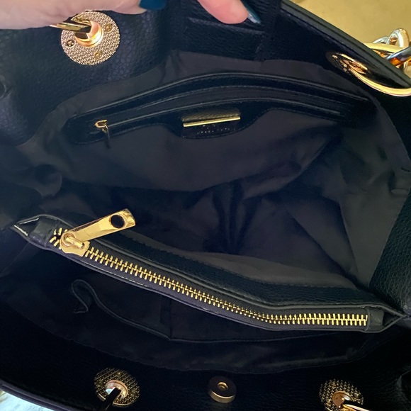 Michael Kors Black shoulder bag with handles. - Picture 6 of 9